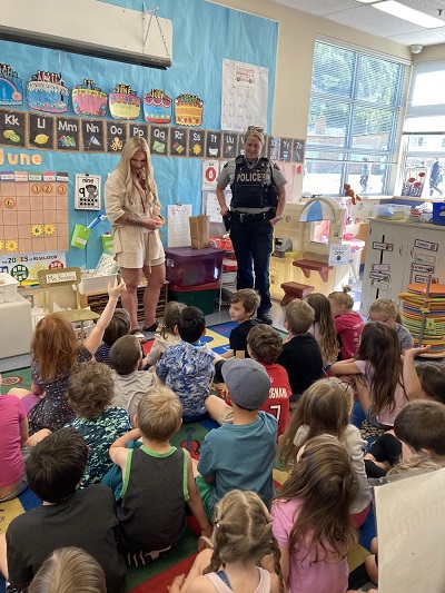 RCMP Cst. Bently and Cst. harding visiting a kindergarten class in Trail, BC